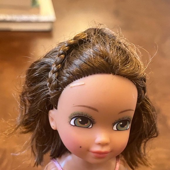 Mga entertainment forever best friends doll! Brown hair, green eyes, 10 in tall - Picture 5 of 13